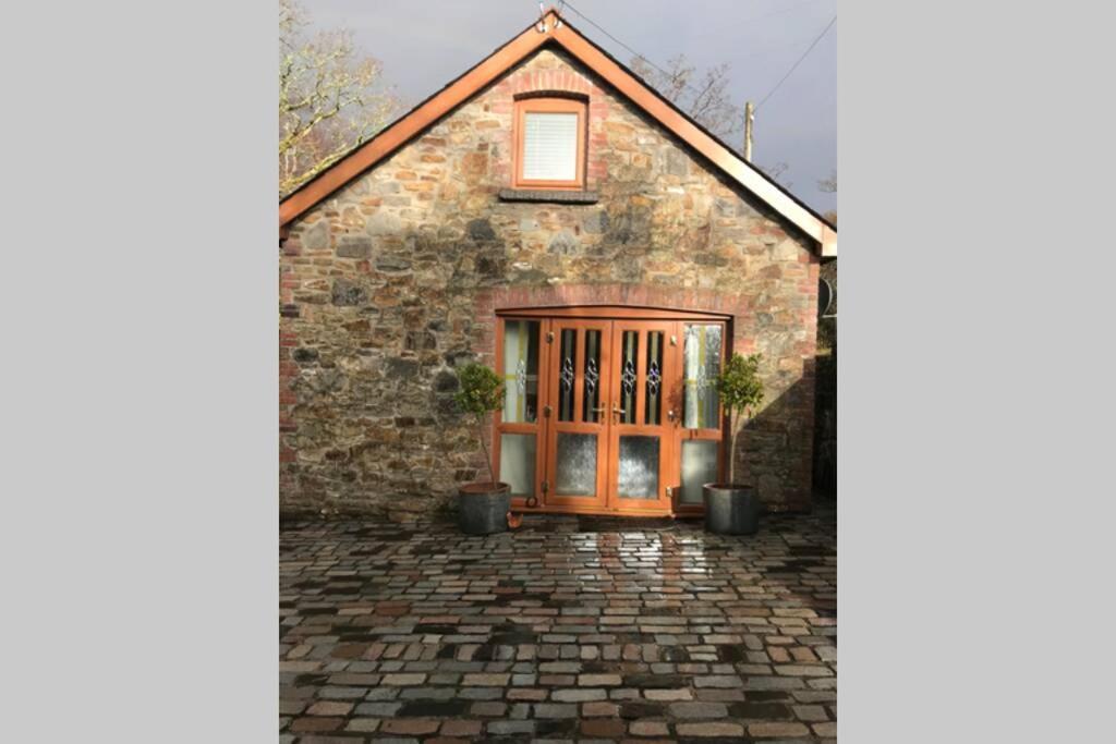 Cwtch Bach - Garnant Villa Ammanford Buitenkant foto